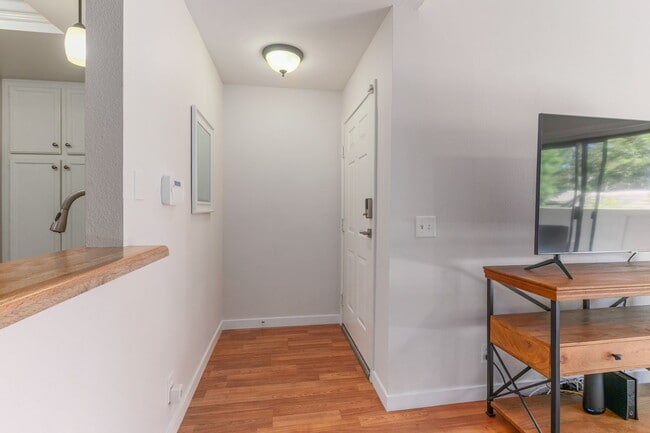 Foto del edificio - 1075 Shadowridge Dr