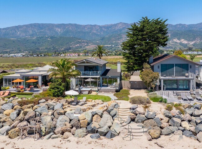 Foto del edificio - Introducing the Private Beach House in Carpinteria, CA!