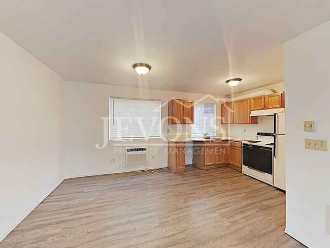 Building Photo - 408 Cherry Ave