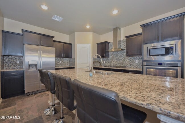 Building Photo - 270 Silver Hill