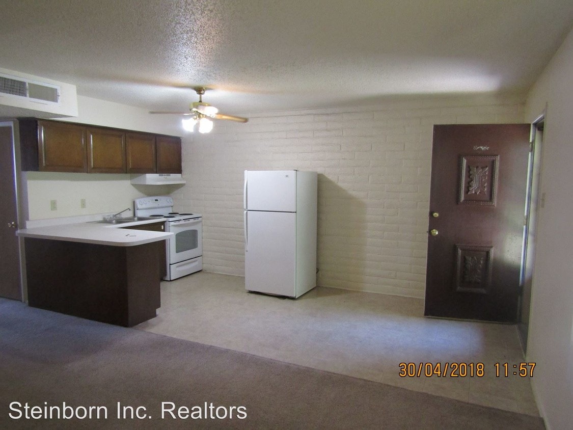 Primary Photo - 235 W Madrid Rd