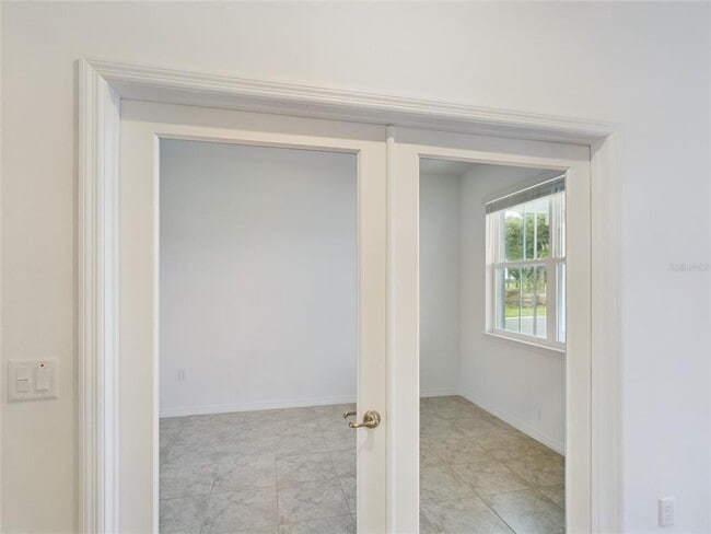 Building Photo - 7707 SW 58th Pl