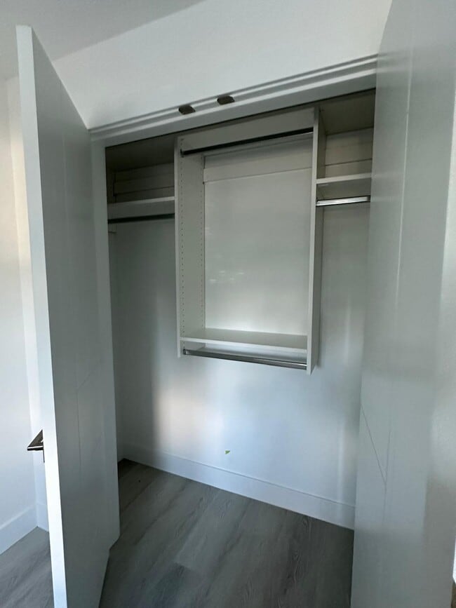 Building Photo - 6985 Canada Wy