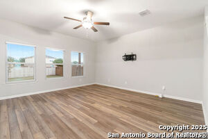 Foto del edificio - 6526 Underwood Way