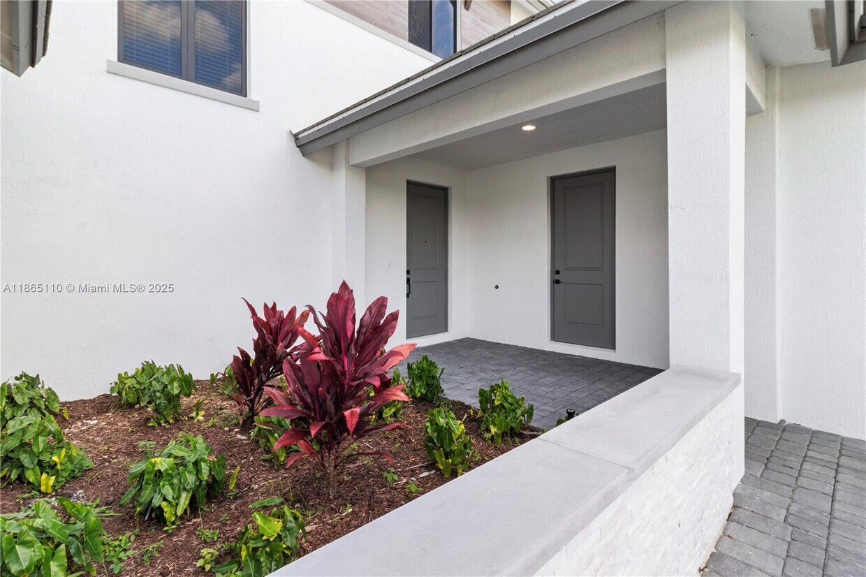 Foto principal - 2391 SW 123rd Ter