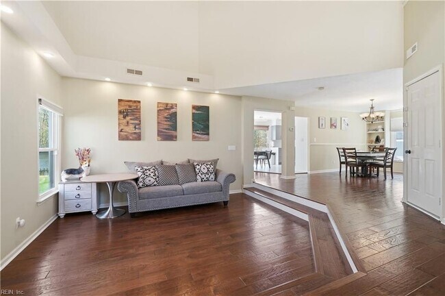 Foto del edificio - 1721 Chestwood Dr