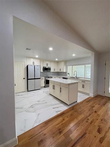 Building Photo - 5220 Fisher Dr