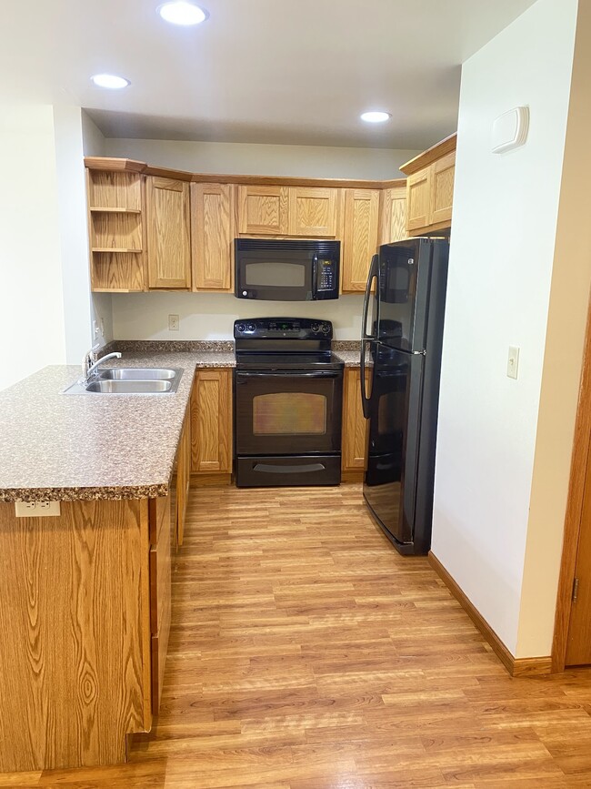 Building Photo - 478 Coronado Cir