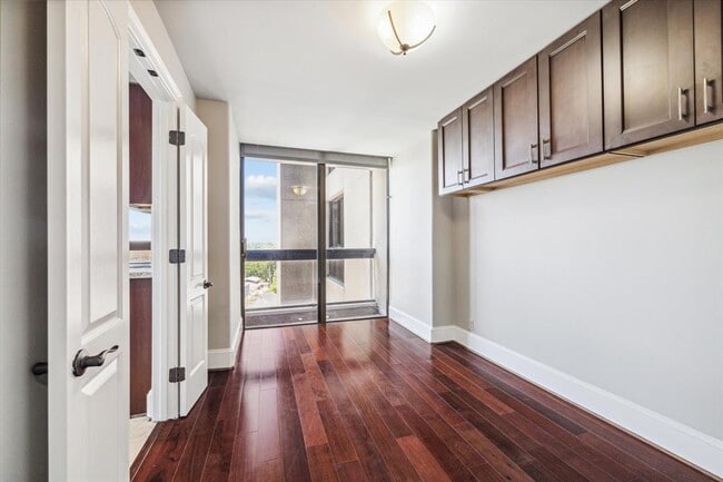 Foto del edificio - 49 Briar Hollow Ln