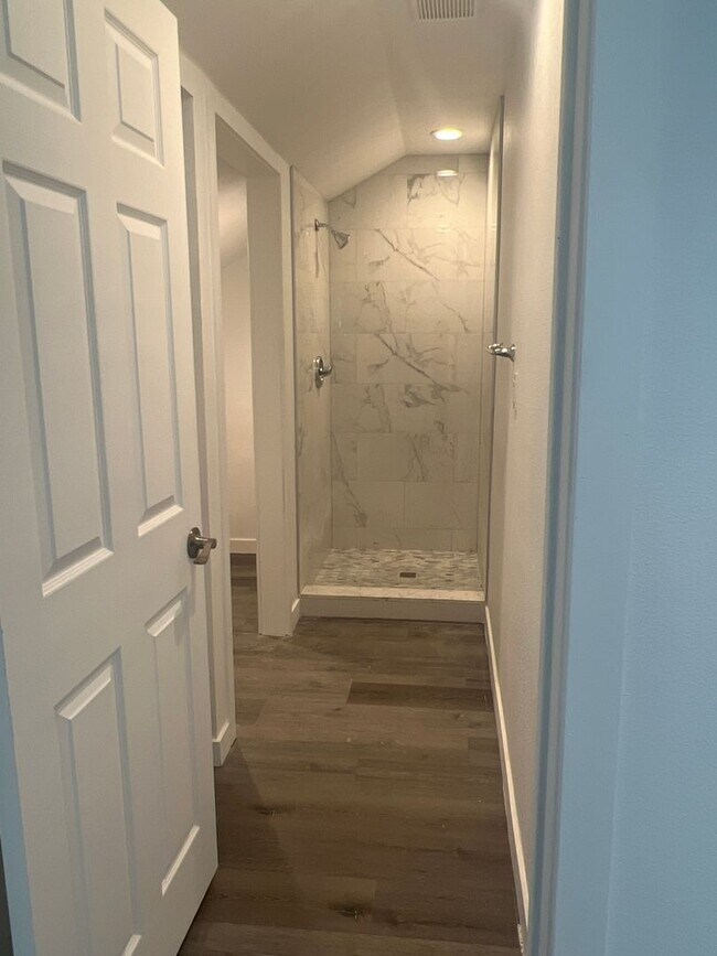 Building Photo - Beautiful Remodeled 1Bed/ 1 Bath!! $1750