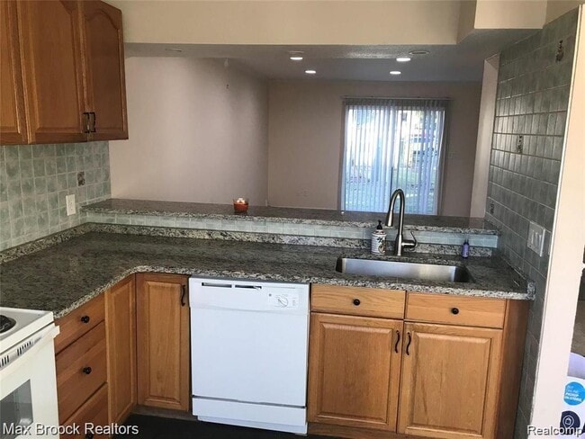 Foto del edificio - 1653 Wimbledon Dr