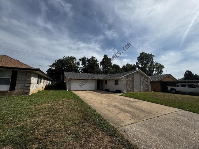 Building Photo - 4709 Meench Dr