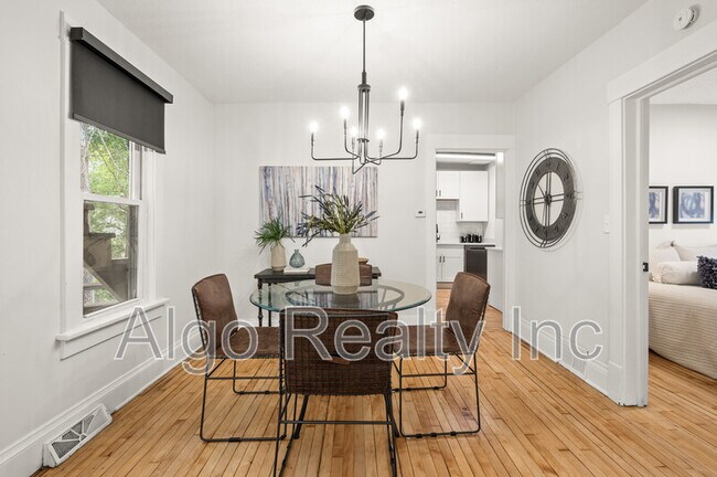 Foto del edificio - 3609 E 42nd St