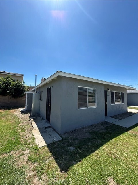 Foto del edificio - 8523 Cedar St