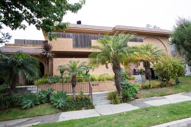 Building Photo - 7607 Saint Bernard St