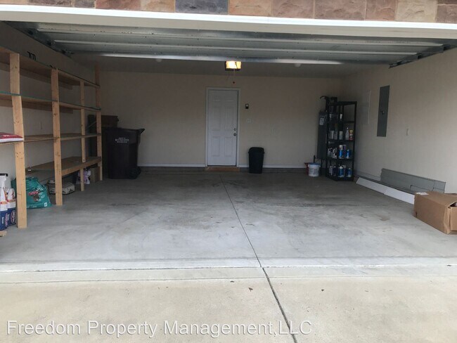 Building Photo - 3 br, 2.5 bath House - 67 Century Dr