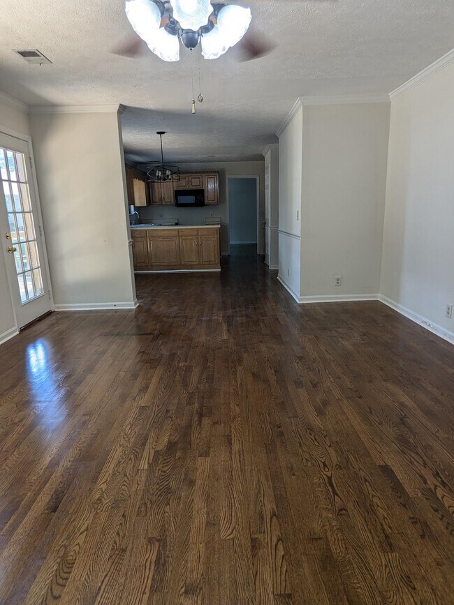 Building Photo - 1117 Elkader Ct S