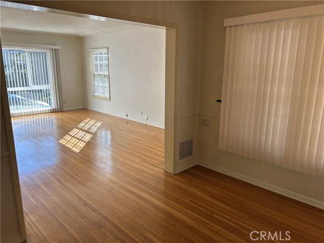 Foto del edificio - 1363 Masselin Ave