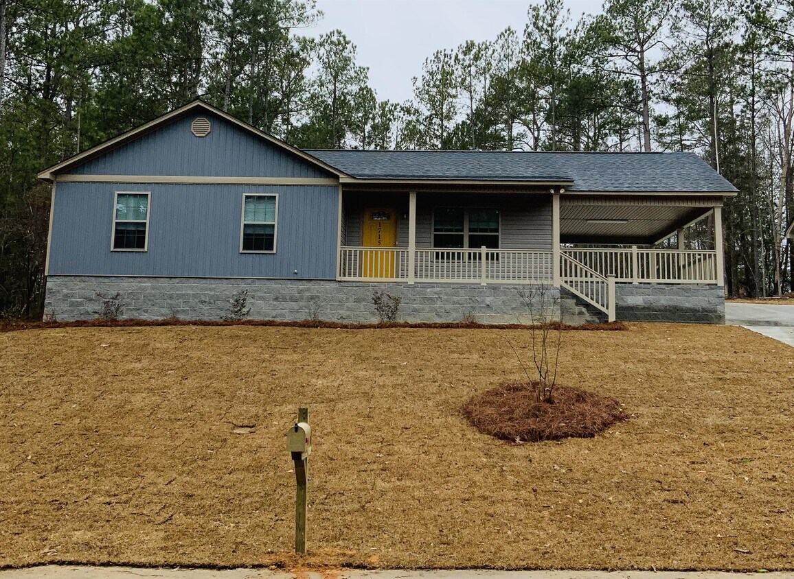 Primary Photo - 1715 Fairfax Dr