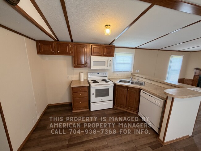 Foto del edificio - 128 Ashcraft Dr