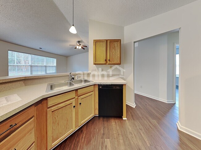 Foto del edificio - 212 Marcie Rush Ln