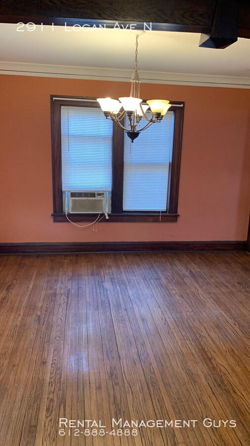 Foto del edificio - Large 4 Bed 1 Bath in North Minneapolis! L...
