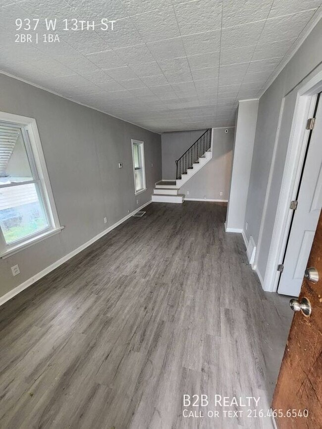 Building Photo - 937 W 13th St