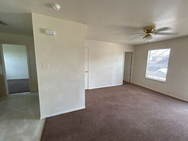 Building Photo - 5804 Greengate Dr