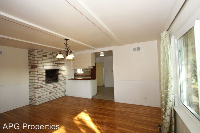 Building Photo - 9451 Oma Pl