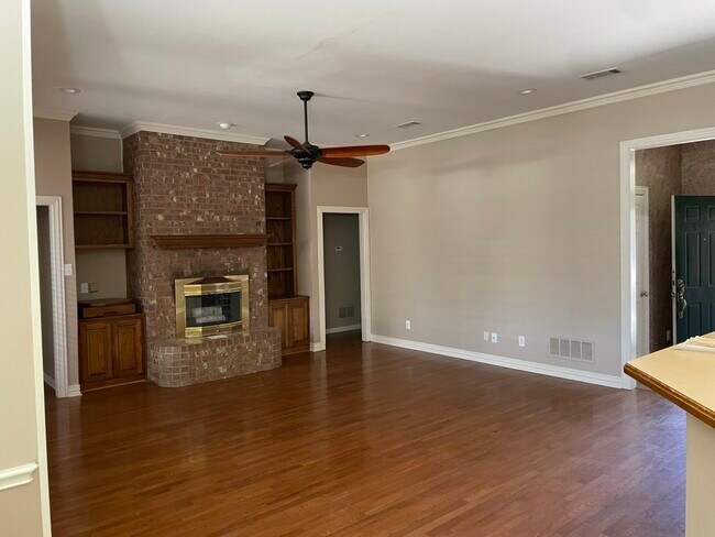 Foto del edificio - 3014 S Manor Ct