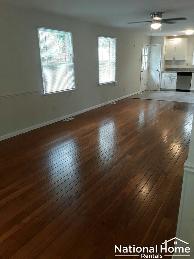 Building Photo - 4433 Cloverbrook Dr