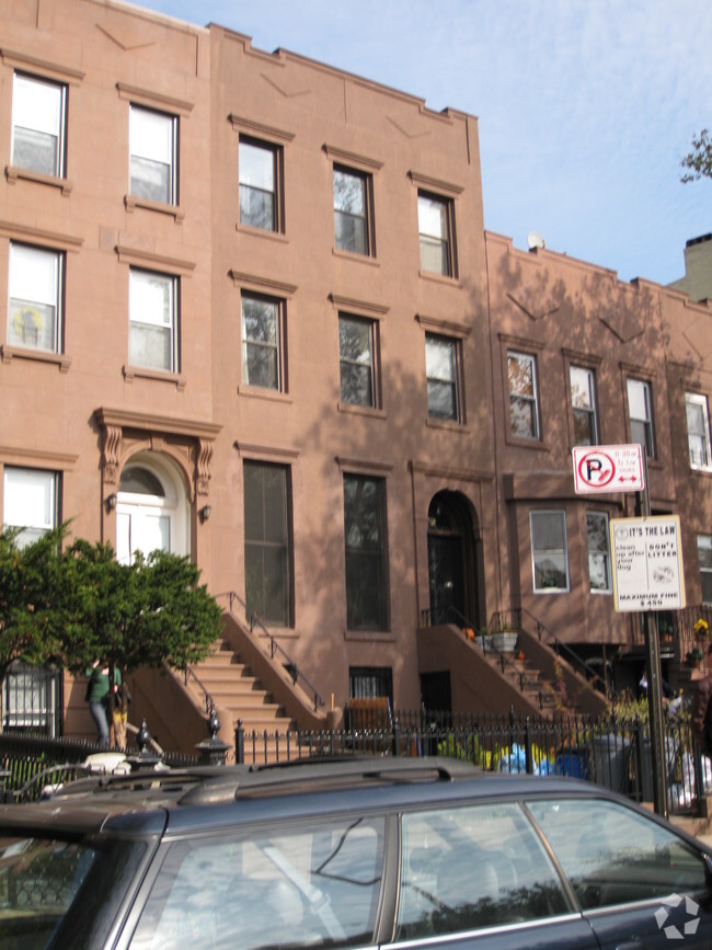 Building Photo - 25 3rd Pl