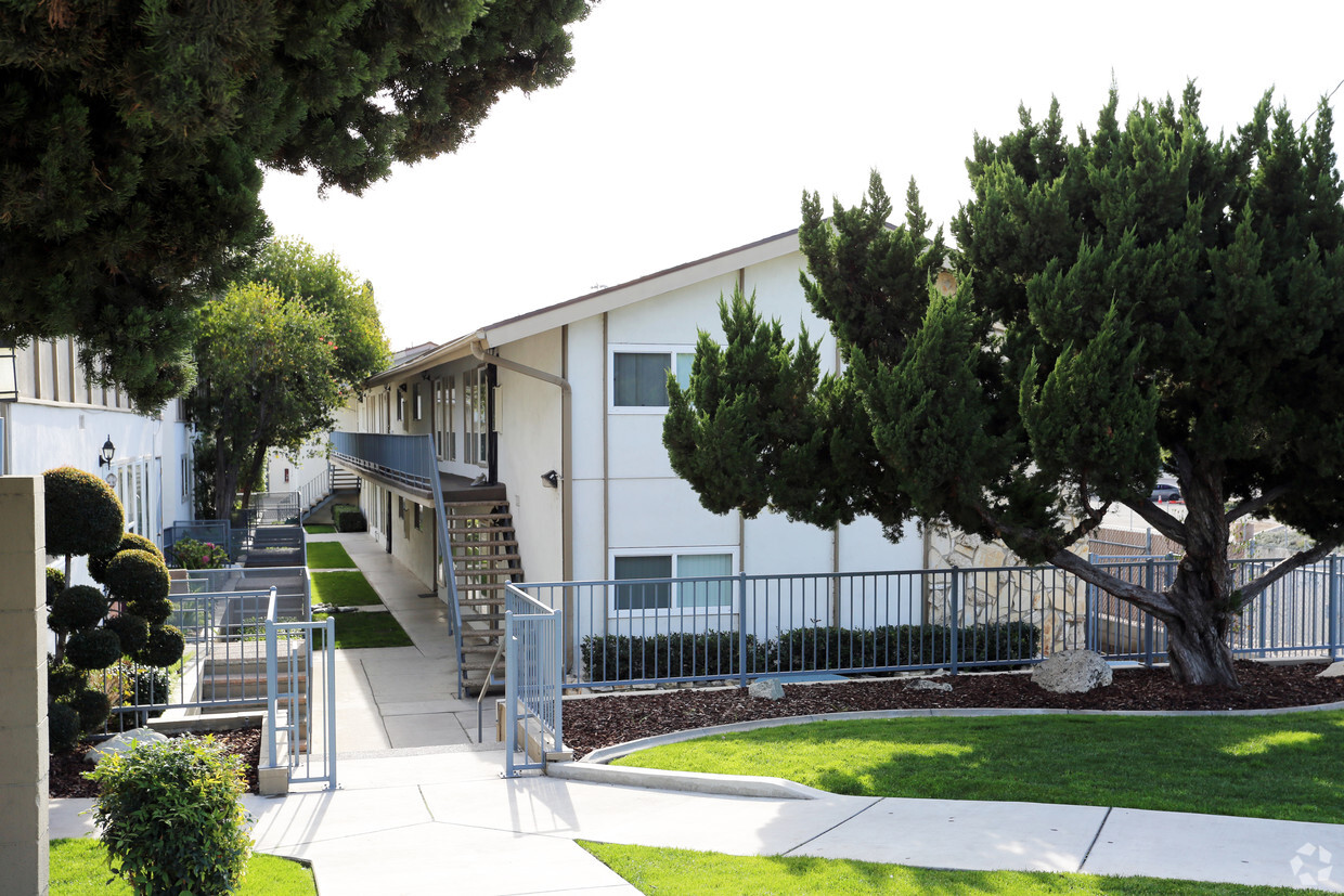 Imperial Terrace - Apartments In Brea, Ca 