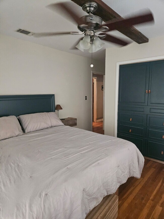 Foto del edificio - 1105 Sycamore St