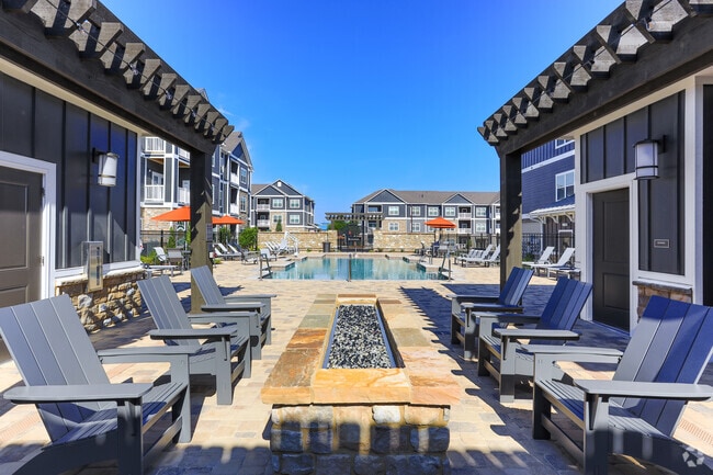 Building Photo - Lakewood Station Apartments