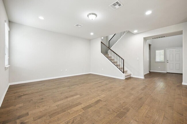 Building Photo - 252 Santa Maria St