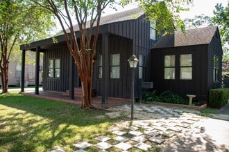 Building Photo - 1417 Central Dr