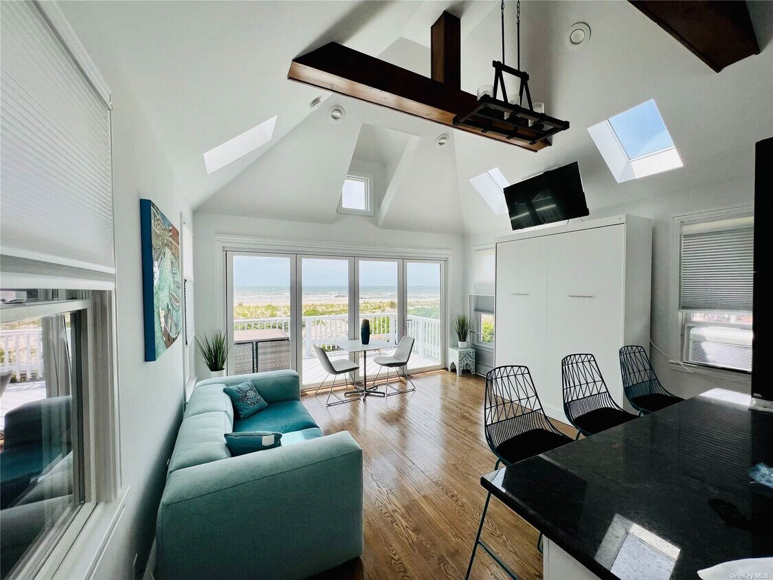 Primary Photo - 833 Oceanfront