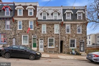 Building Photo - 106 Salaignac St