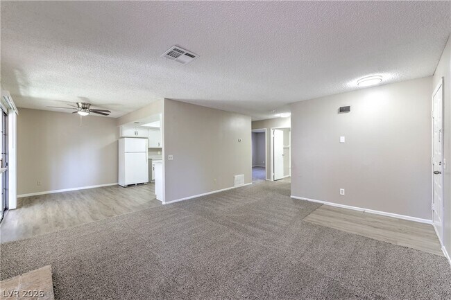 Foto del edificio - 6647 W Tropicana Ave