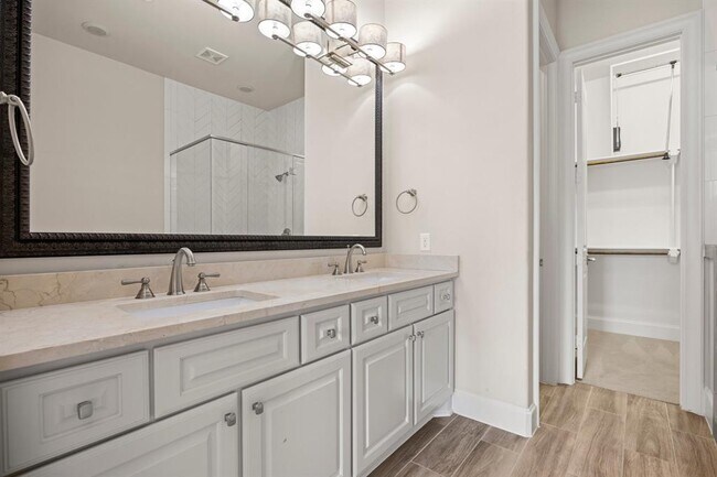 Foto del edificio - 2656 Fountain Key Blvd