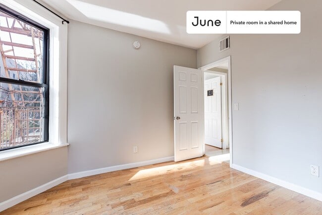 Foto del edificio - Room in Shared 4 bed/2 bath home