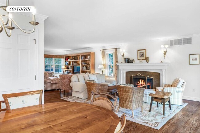 Building Photo - 45 Quogue St