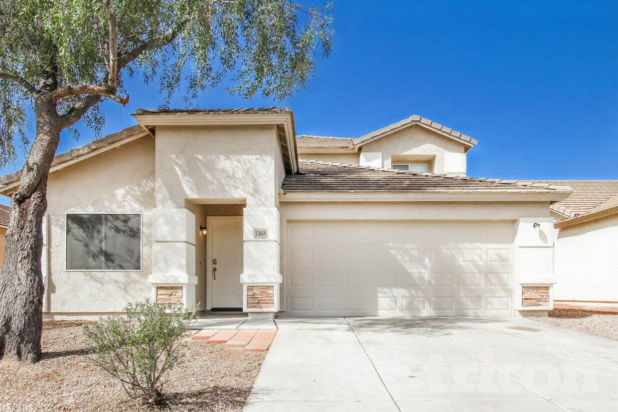 Foto principal - 1368 S 228th Dr