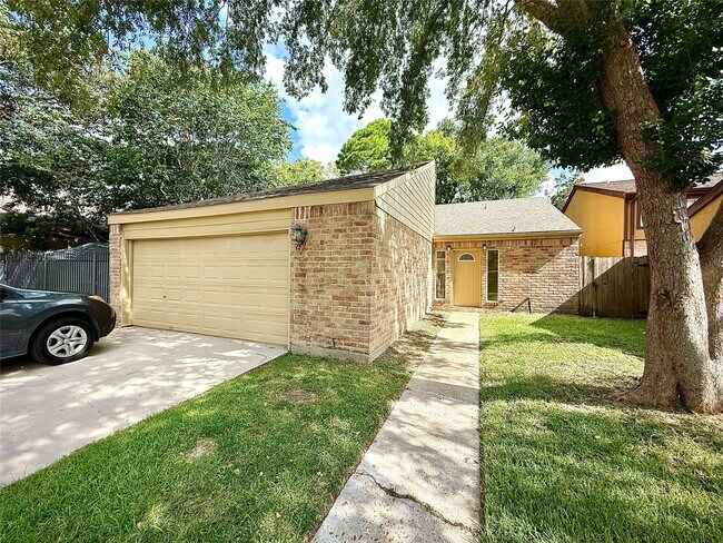 Foto del edificio - 11530 Bellerive Dr