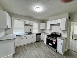 Building Photo - 5 Goulding St