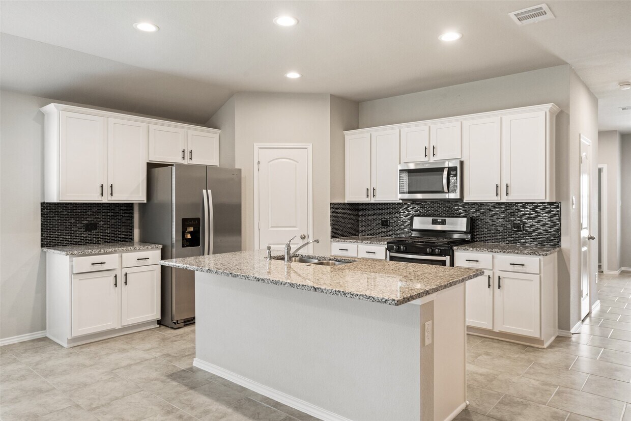 Foto principal - 13919 Leigh Lake Ln