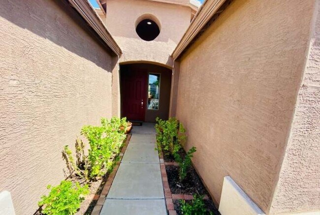 Building Photo - 44214 W Yucca Ln