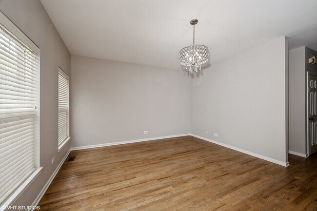 Foto del edificio - 3524 S Prairie Ave