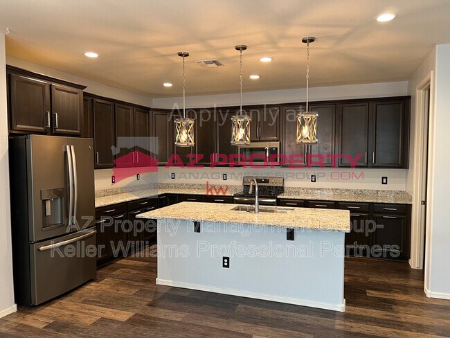 Building Photo - 16164 W Poinsettia Dr